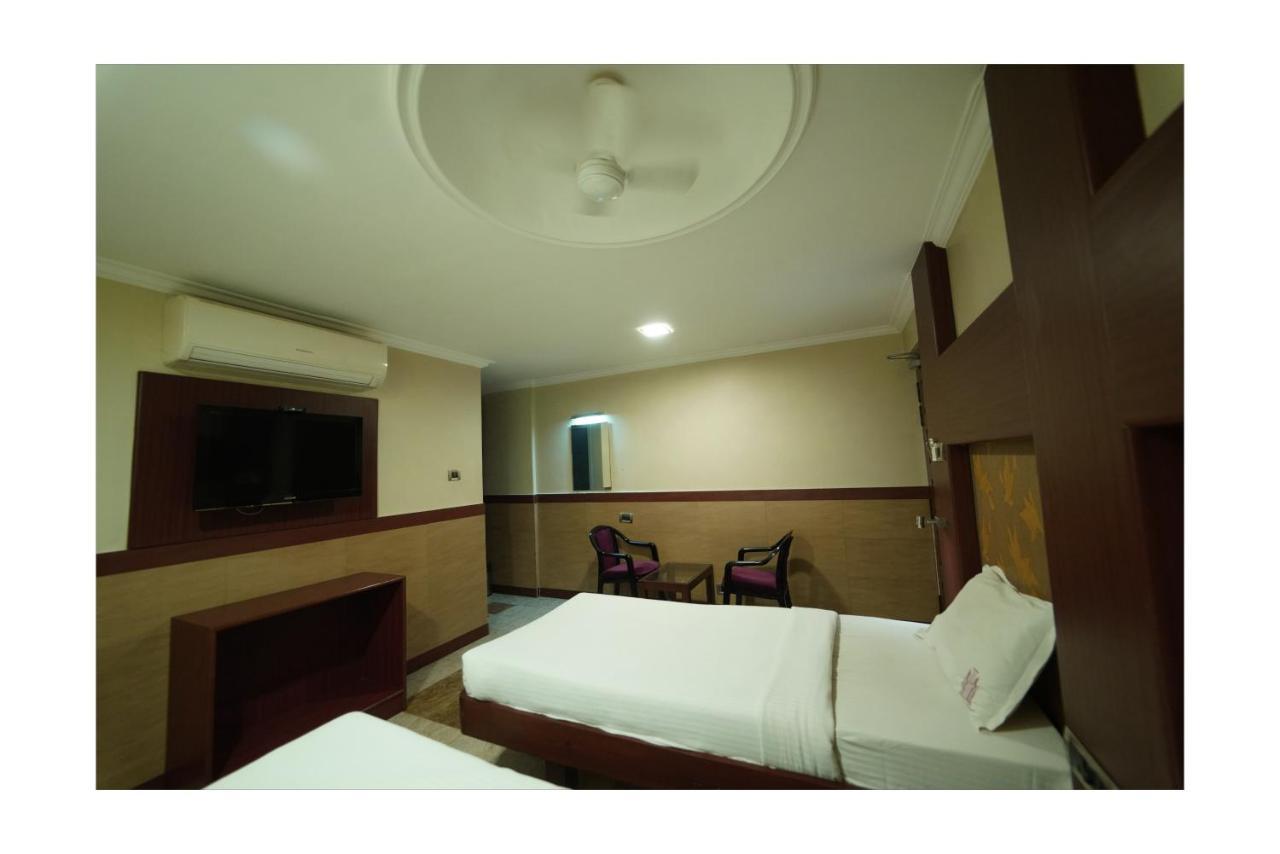 Everestparkresidency Otel Tiruchirappalli Dış mekan fotoğraf