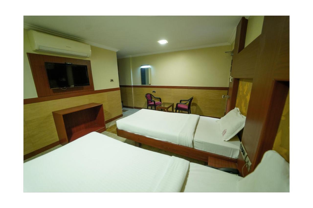 Everestparkresidency Otel Tiruchirappalli Dış mekan fotoğraf