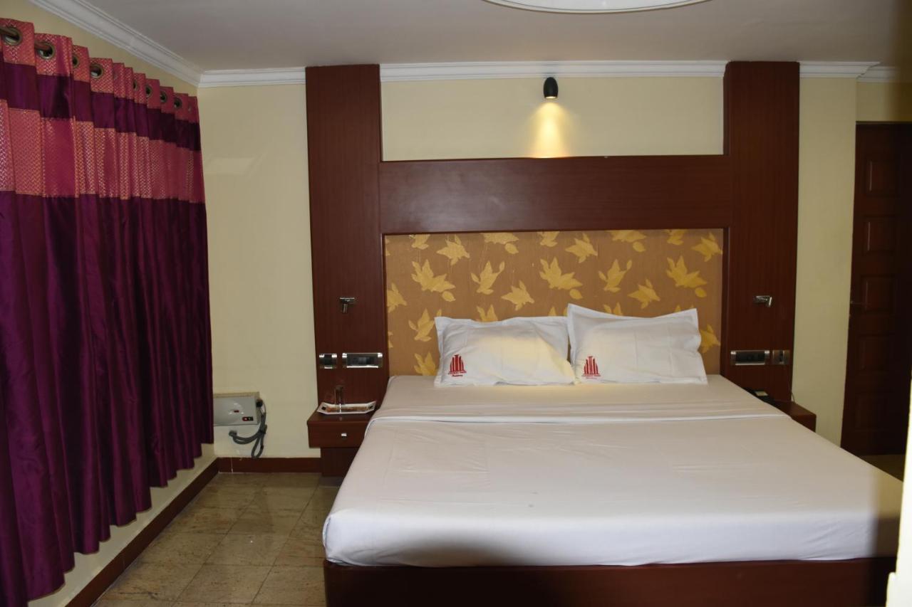 Everestparkresidency Otel Tiruchirappalli Dış mekan fotoğraf