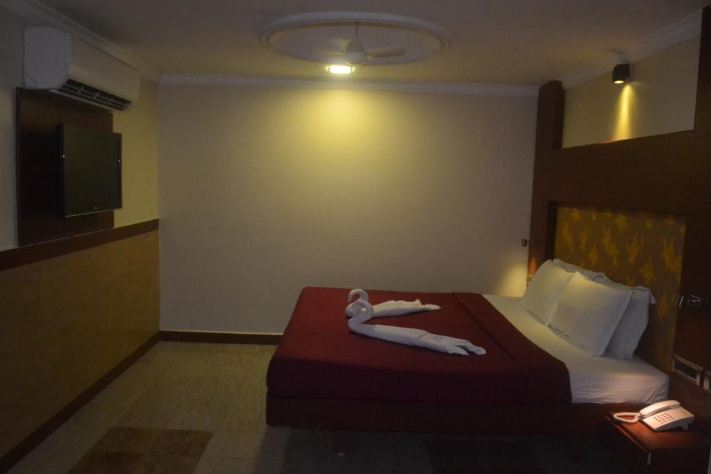 Everestparkresidency Otel Tiruchirappalli Oda fotoğraf