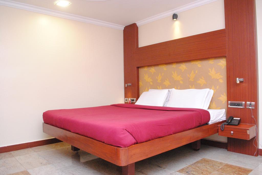 Everestparkresidency Otel Tiruchirappalli Oda fotoğraf