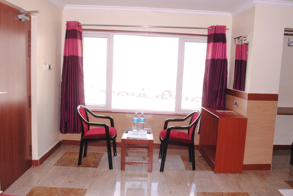 Everestparkresidency Otel Tiruchirappalli Oda fotoğraf