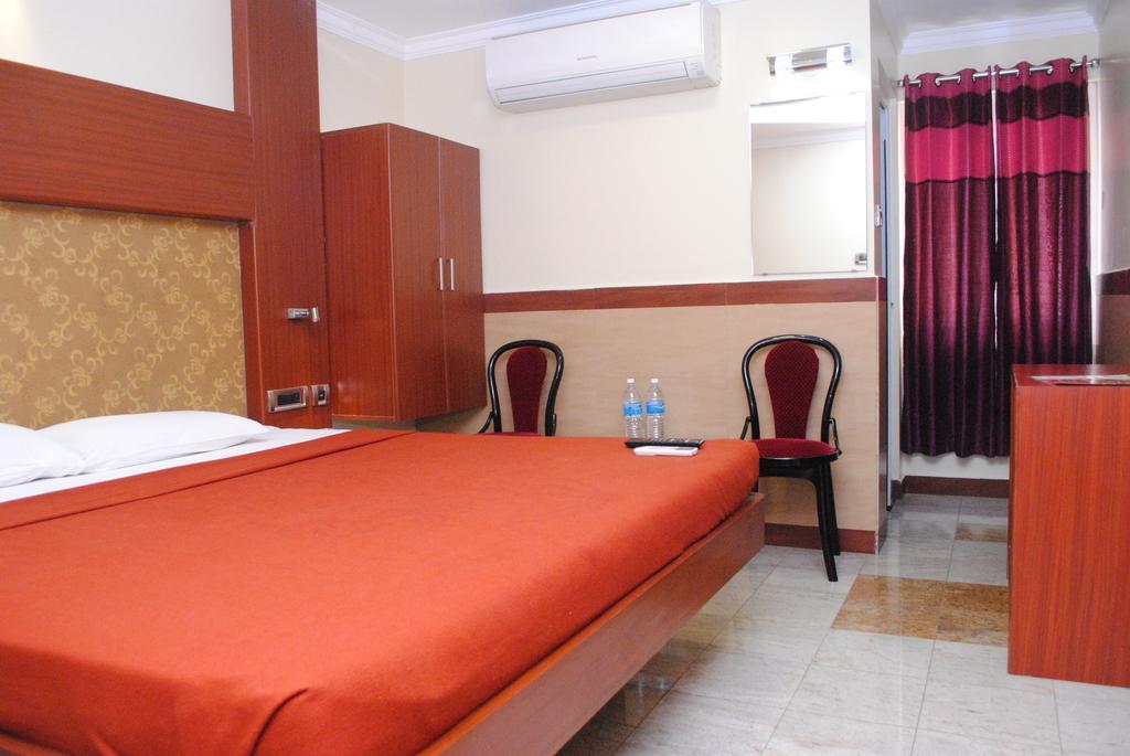 Everestparkresidency Otel Tiruchirappalli Oda fotoğraf